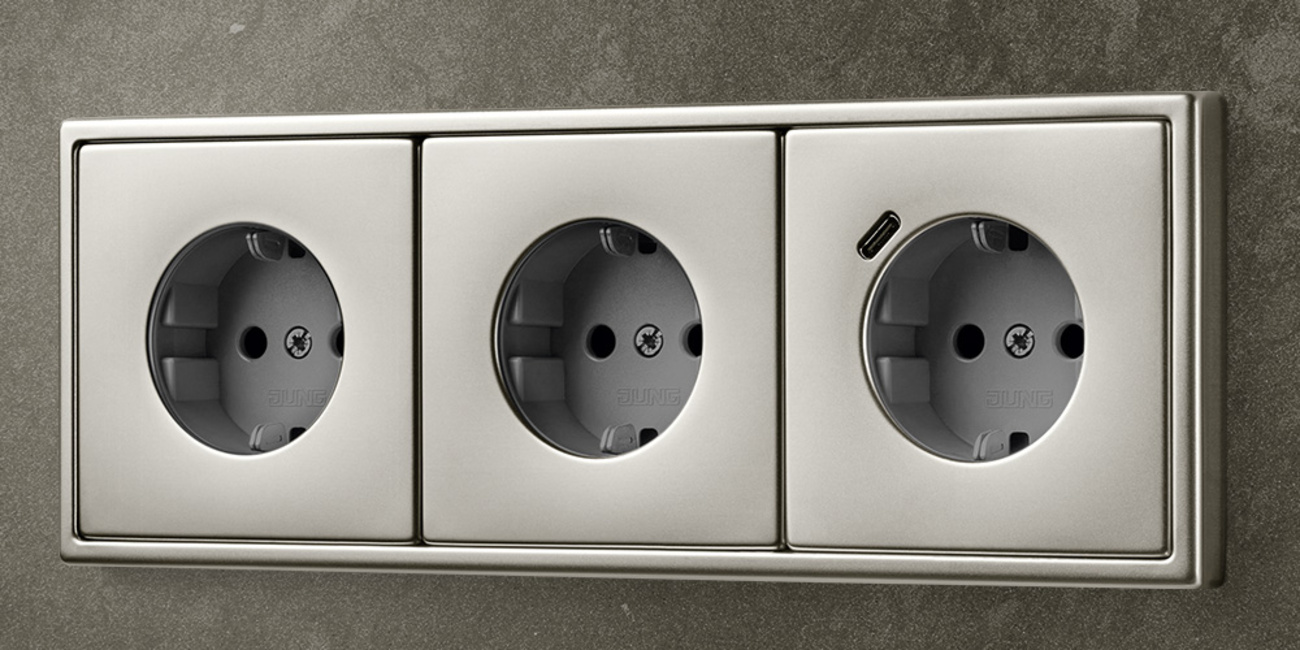SCHUKO® Steckdosen mit USB bei Schmitt Elektrotechnik GmbH & Co.KG in Schweinfurt