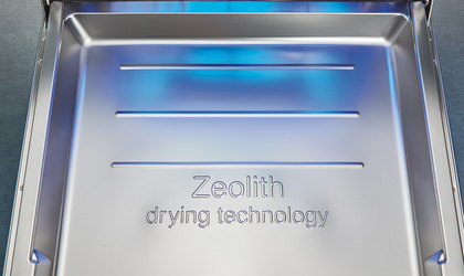 Zeolith Trocknen – Für glänzende Spülergebnisse bei Schmitt Elektrotechnik GmbH & Co.KG in Schweinfurt