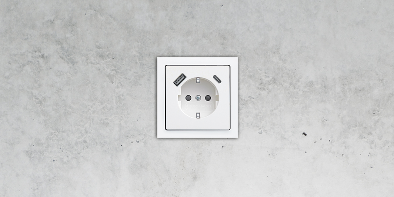 SCHUKO® USB-Steckdose bei Schmitt Elektrotechnik GmbH & Co.KG in Schweinfurt