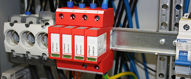 Über­spannungs­schutz bei Schmitt Elektrotechnik GmbH & Co.KG in Schweinfurt