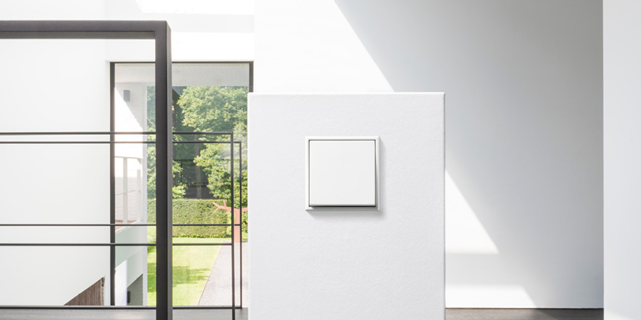 JUNG Schalterprogramme bei Schmitt Elektrotechnik GmbH & Co.KG in Schweinfurt